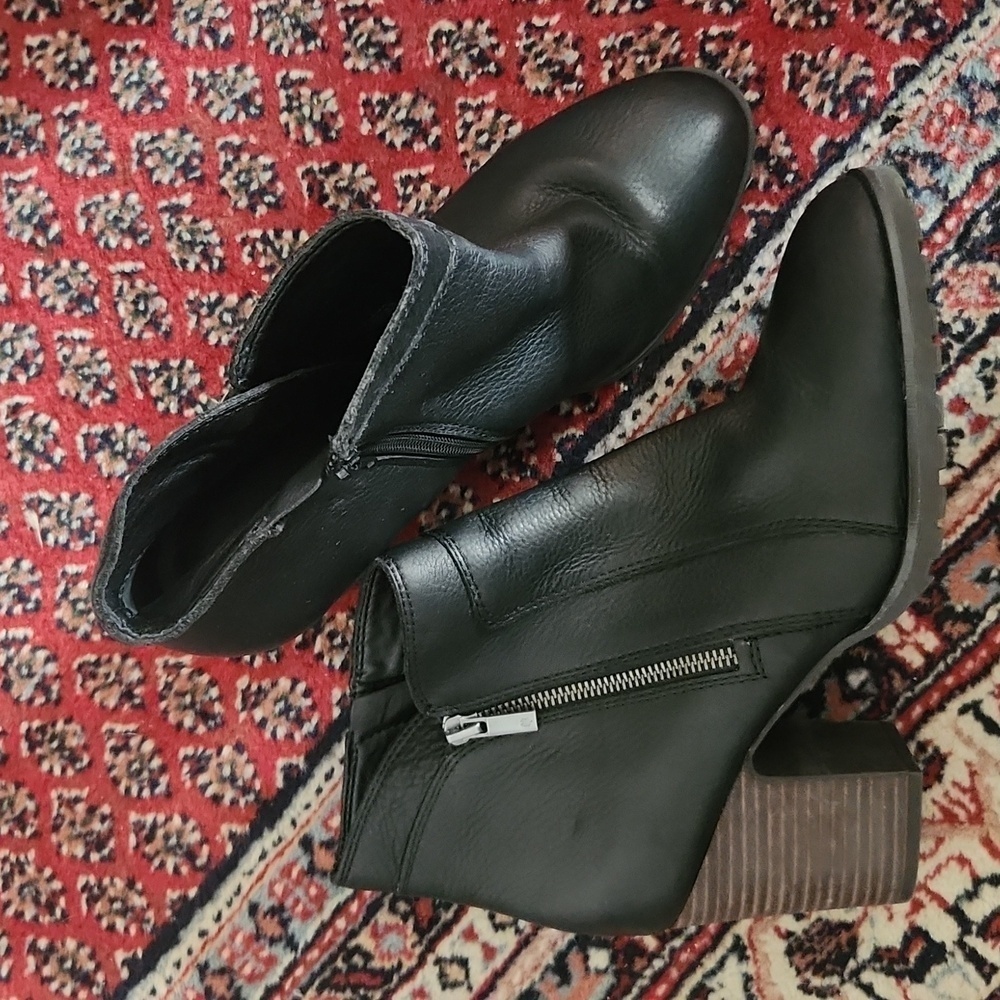 Lucky Brand‎ Nilafa booties, size 11